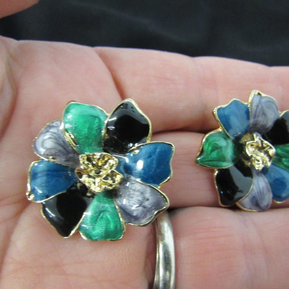 Vintage Floral Enamel Earrings Pierced